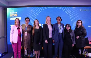 mujeres como líderes científicas y empresariales