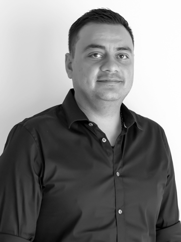 Dr. Carlos Felipe Camba Pérez