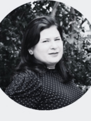Dra. Ana Hine