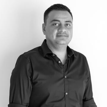 Dr. Carlos Felipe Camba Pérez