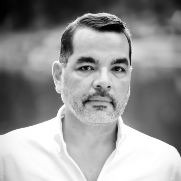 Dr. César Ernesto González Coronado